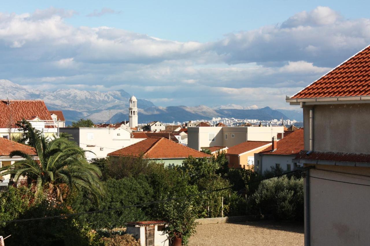 Apartments With A Parking Space Kastel Stafilic, Kastela - 5219 Екстериор снимка